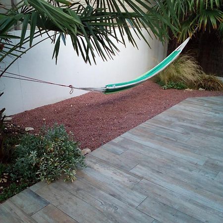 Les Palmiers - Vacation Home Saint-Xandre المظهر الخارجي الصورة