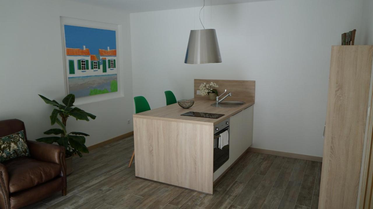Les Palmiers - Vacation Home Saint-Xandre المظهر الخارجي الصورة
